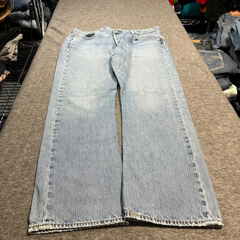 Levis 501 Original Fit Jeans Mens 38x32 Light Wash Blue Premium Denim Straight